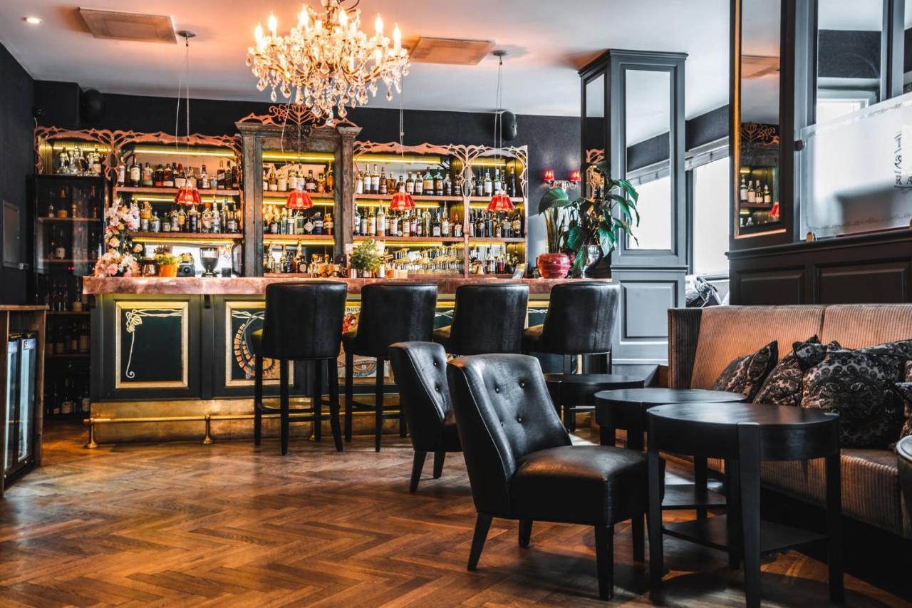 St. Petersbourg Hotel - Small Luxury Hotels Of The World Tallinn Kültér fotó