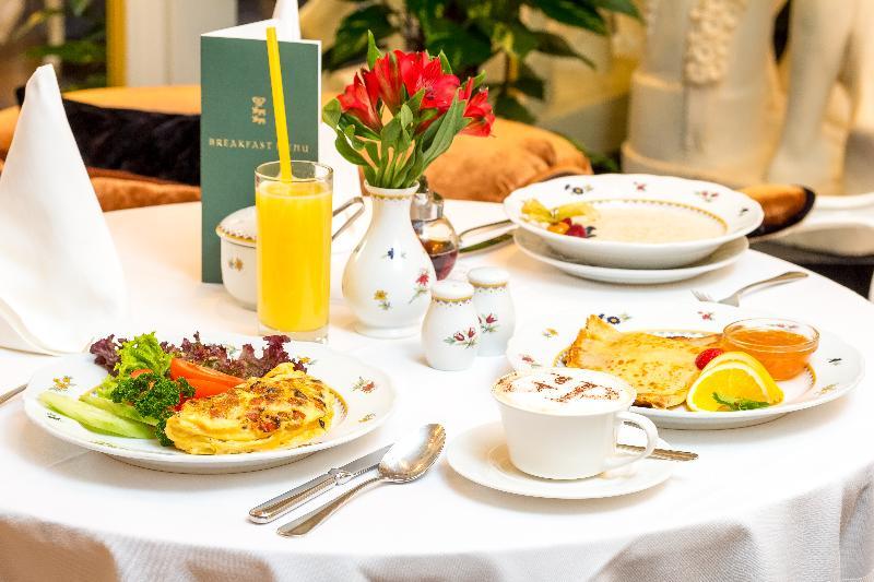 St. Petersbourg Hotel - Small Luxury Hotels Of The World Tallinn Kültér fotó