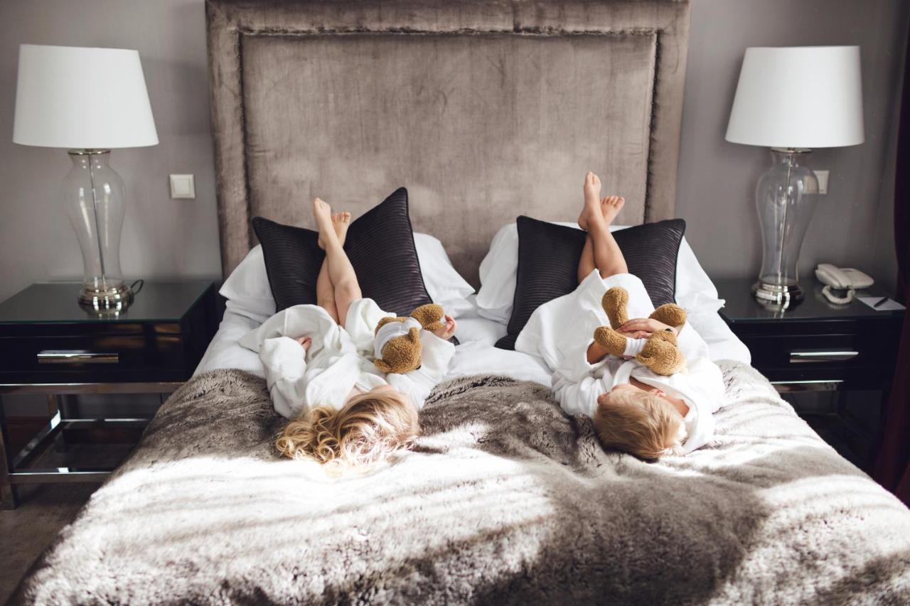St. Petersbourg Hotel - Small Luxury Hotels Of The World Tallinn Kültér fotó
